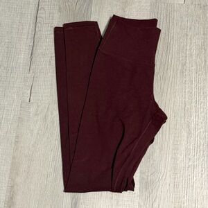 Old Navy Active Balance Leggings in Burgundy